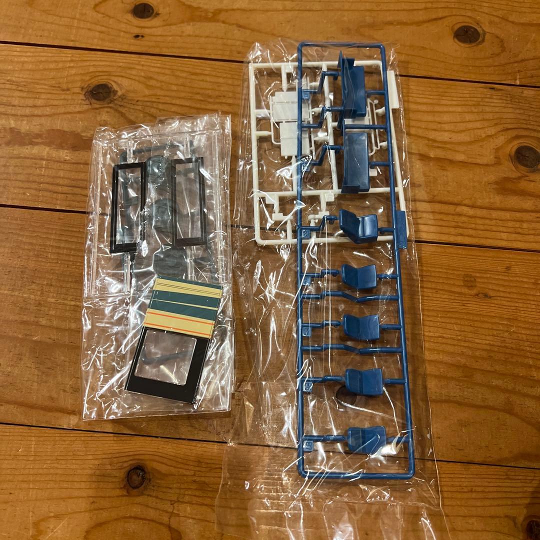 西武バス、いすゞエルガ、アオシマ1/32プラモデル - メルカリ