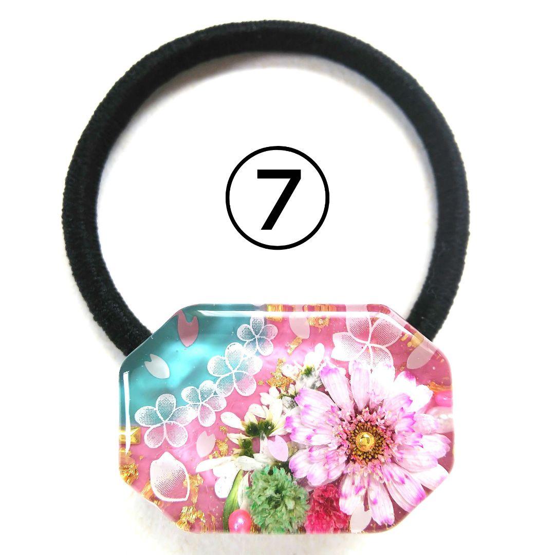 ヘアゴム レジン 横長オーバル型 マトリカリアとキラキラ桜景色 ミントグリーン