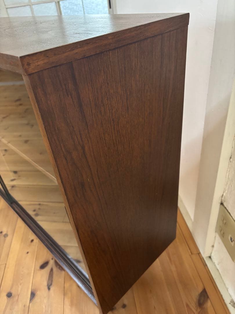 北欧ヴィンテージ　AVALON/アヴァロン　ガラスキャビネット