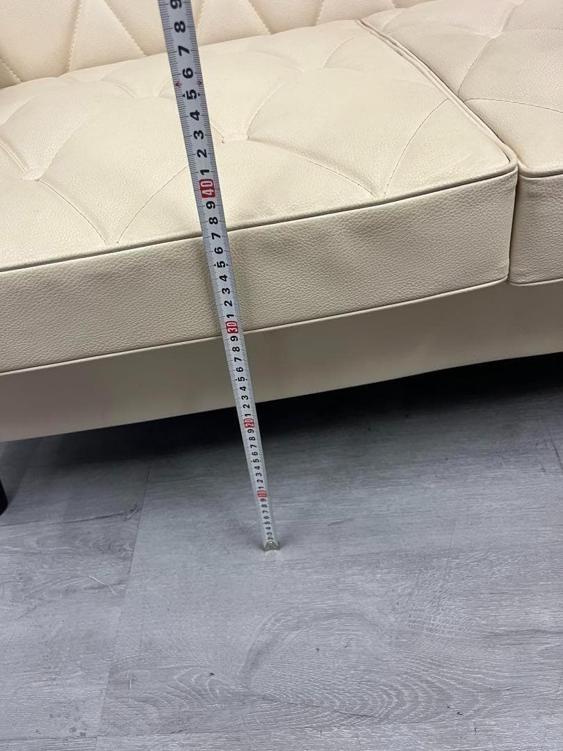 カリモク60 廃盤色 ホワイト アイボリー ロビーチェア2シーター