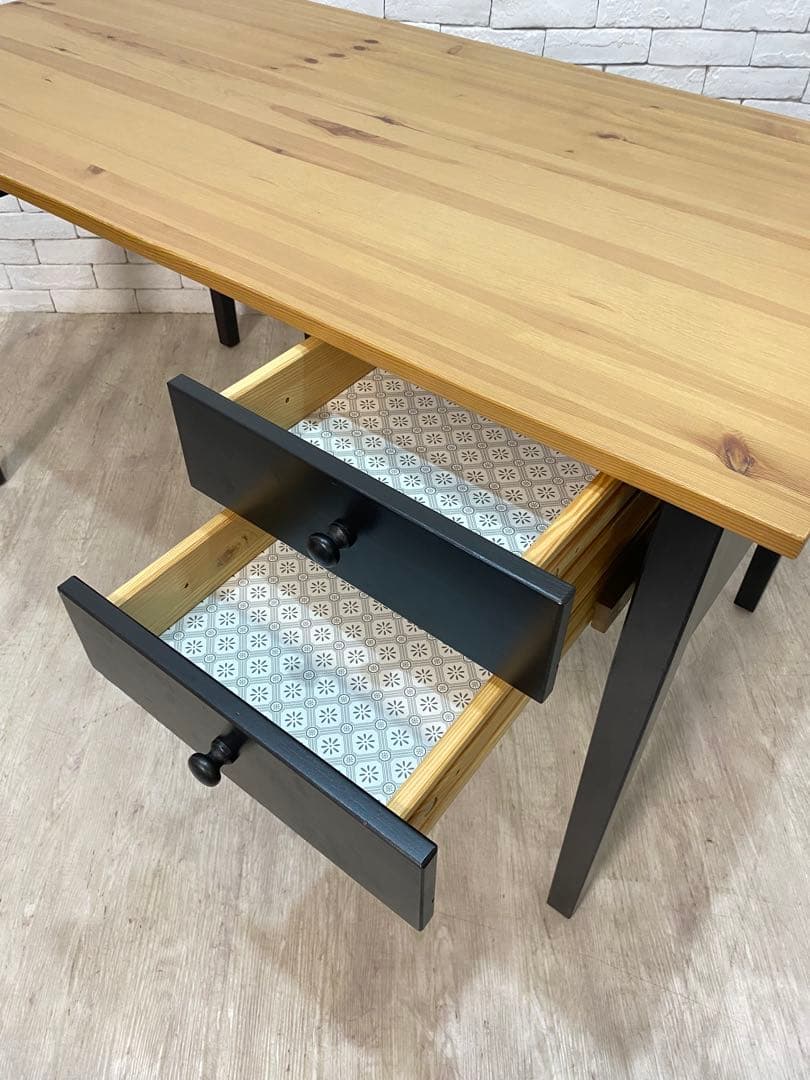 【東京都23区配送無料】定価4万円　イケア　デスク　140cm 書斎　勉強　机