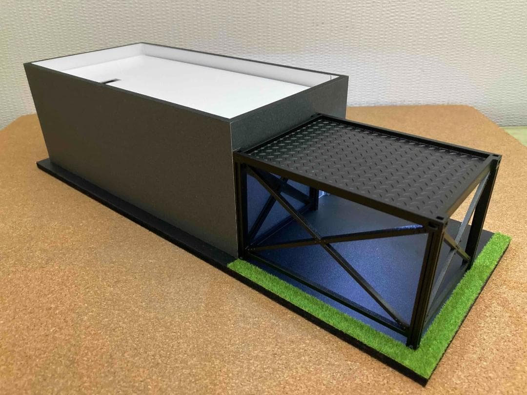 ミニカー用ジオラマ：1/43 ショールーム＆ガレージⅢ（ダークグレー）外構仕上げ