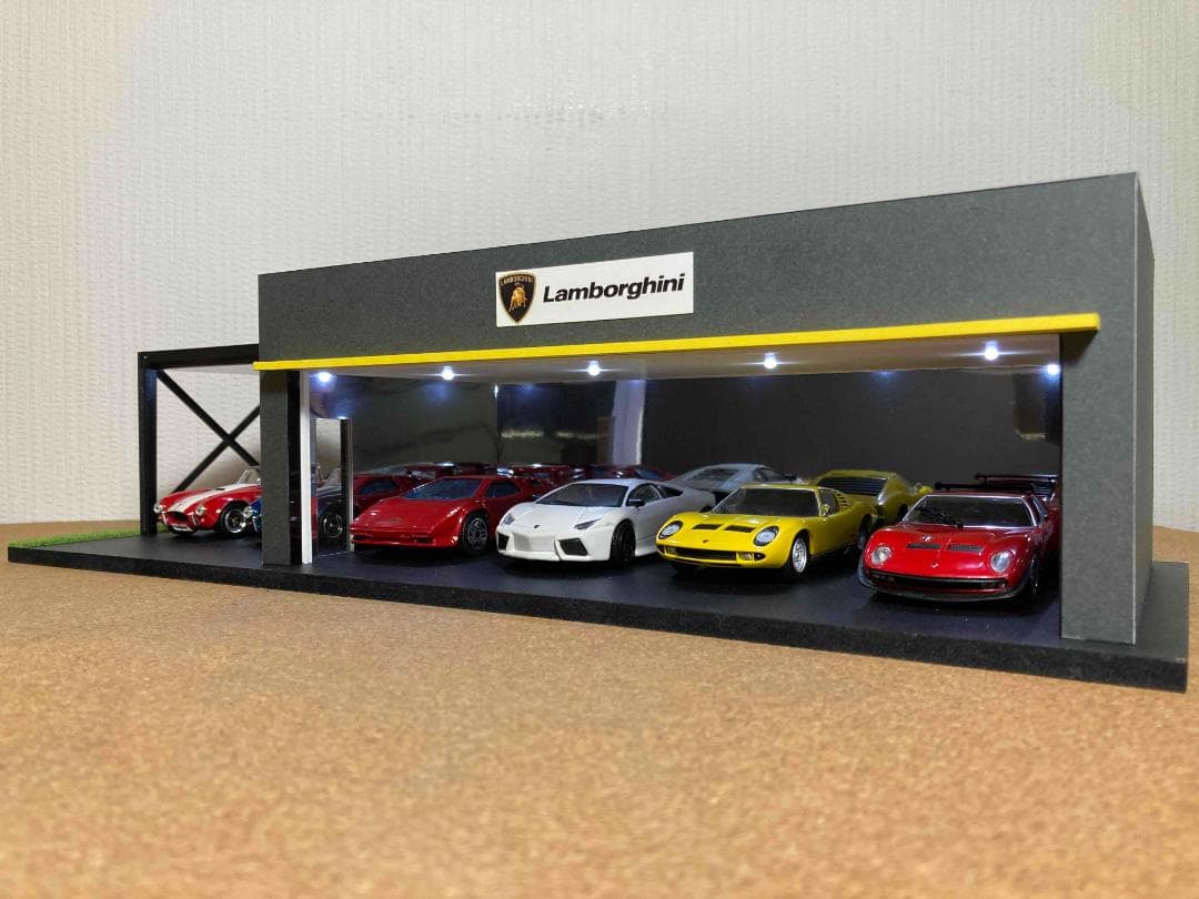 ミニカー用ジオラマ：1/43 ショールーム＆ガレージⅢ（ダークグレー）外構仕上げ