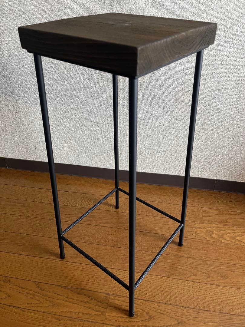 アイアンスツール　高さ64cm サイドテーブル　フラワースタンド　花台　ベンチ