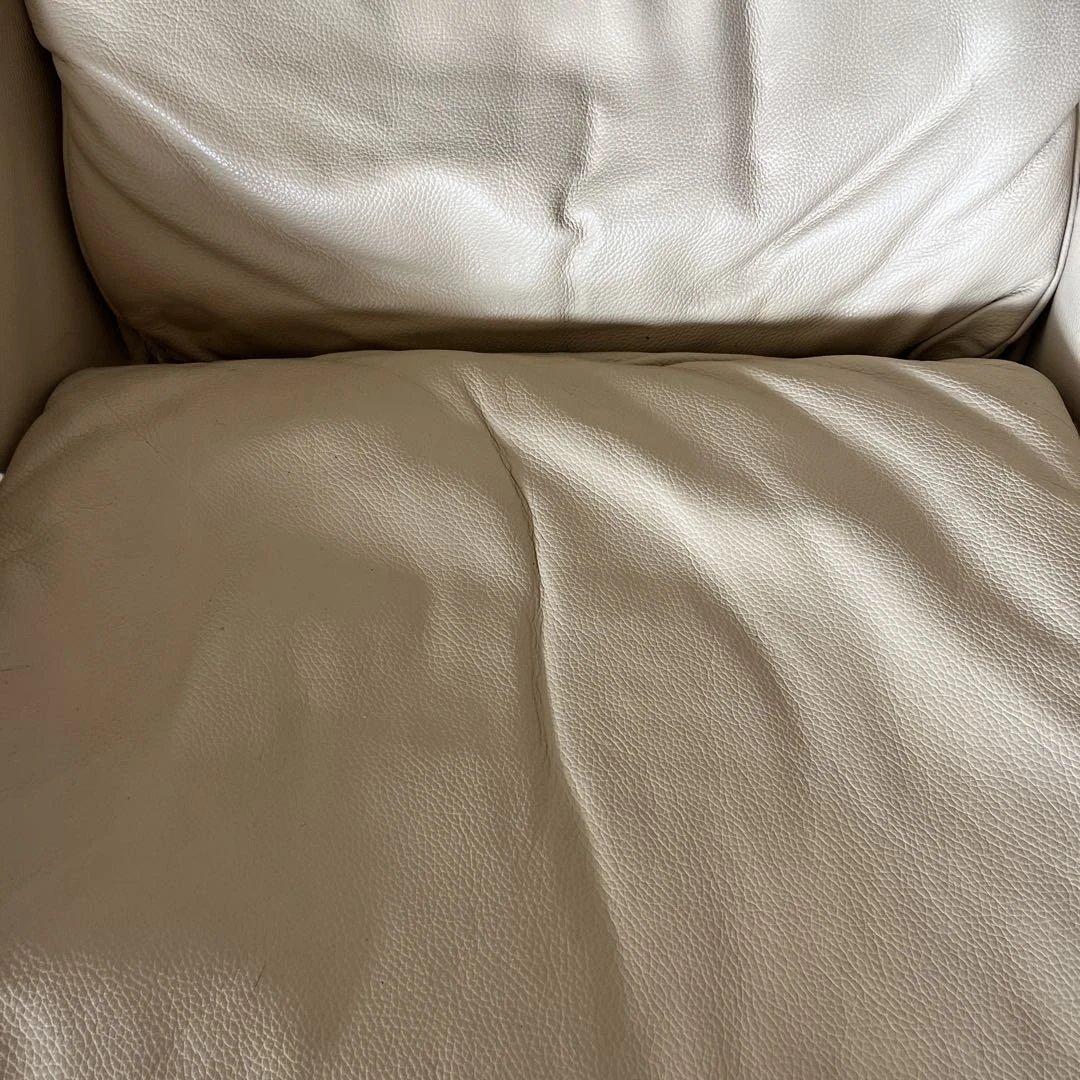 シモンズ　ベージュ レザー リクライニングチェア