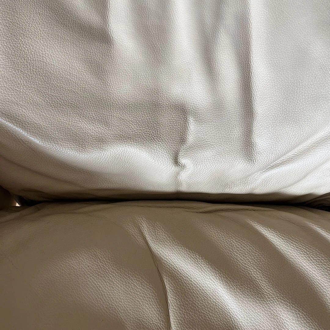 シモンズ　ベージュ レザー リクライニングチェア