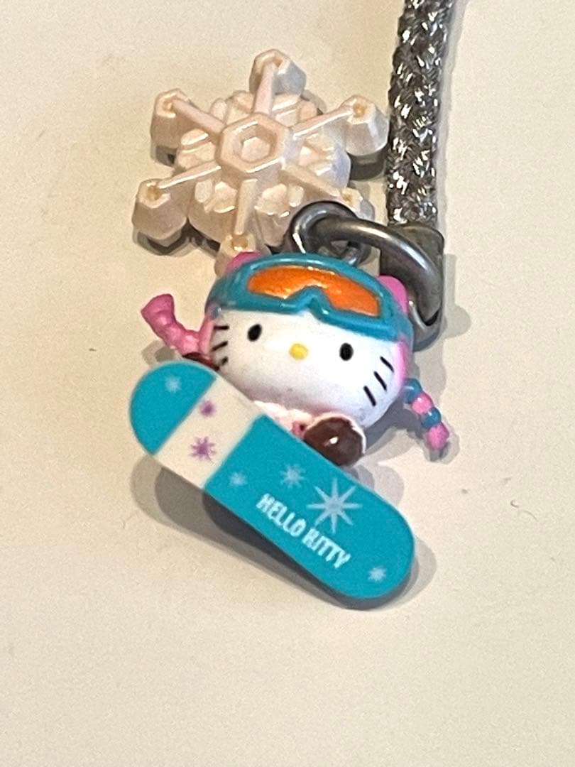 hello kitty スノーボード 冬 根付け ハローキティ 冬期限定 レア