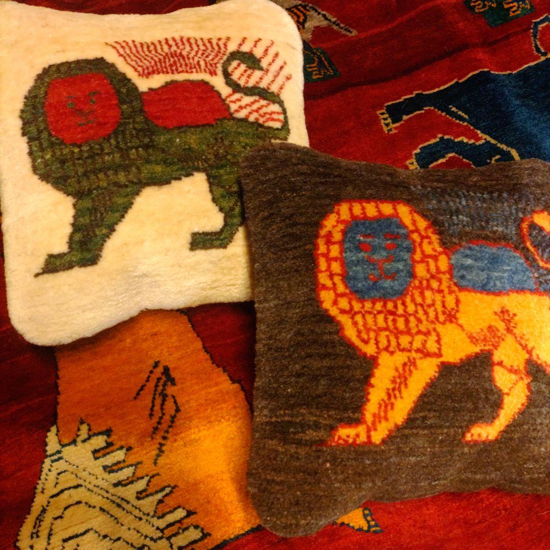 ライオンギャッベクッション 手織り イラン シラーズ 草木染