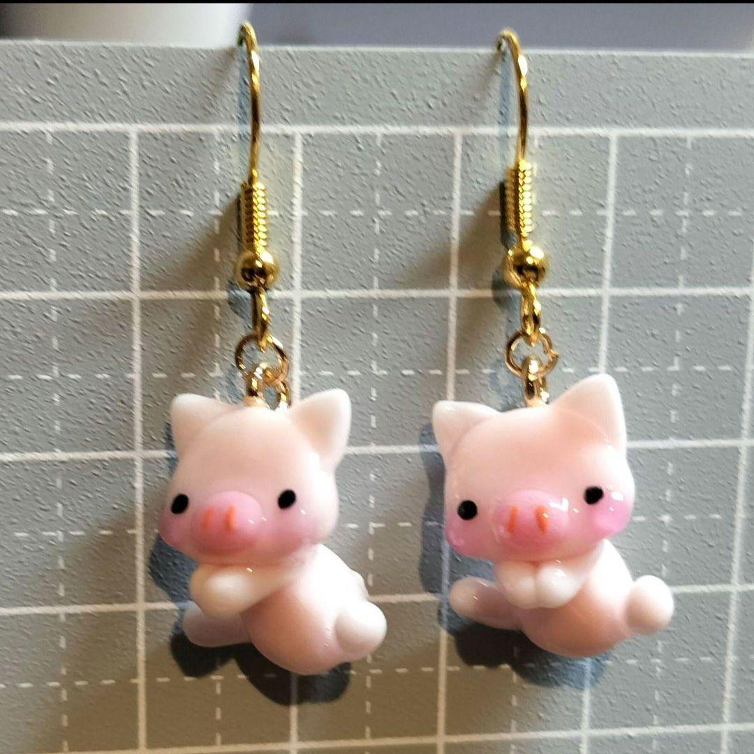 ブタさんピアス