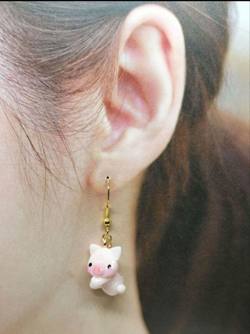ブタさんピアス