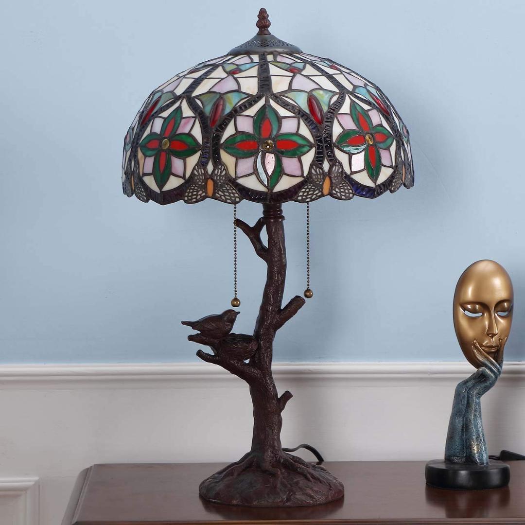 ☆ステンドグラスの光がお部屋を灯す　卓上照明　ナイトランプ