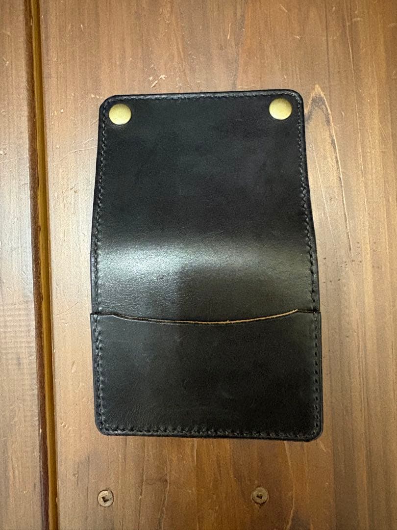 ショートトラッカーウォレット本革丘染めブラック茶芯　Trucker Wallet