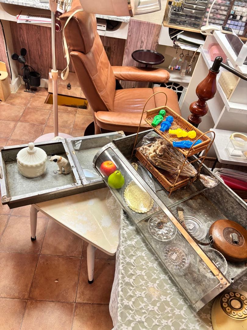 レトロ　お菓子ケース　ブリキ　一つ　ガラス一枚無し