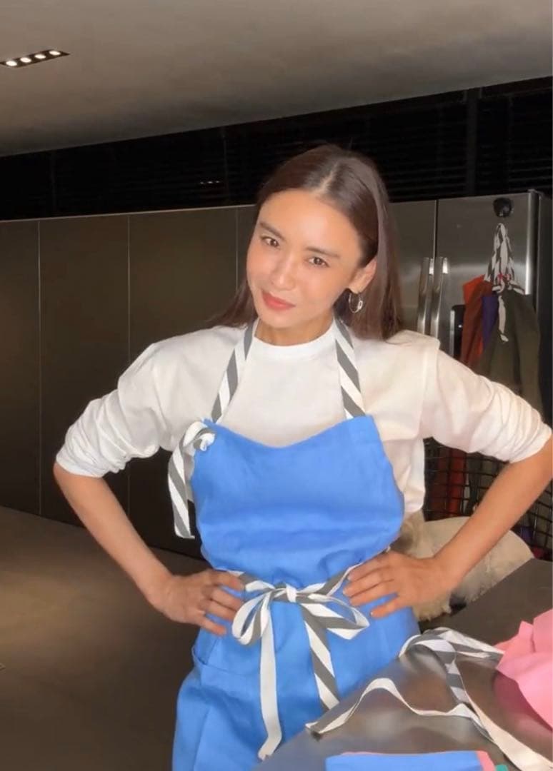 【新色】【新品】滝沢眞規子 タキマキTAKIMAKI エプロン