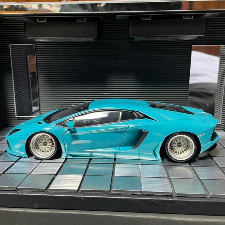 オートアート1/18 ランボルギーニ AVENTADORLP700-4 カスタム
