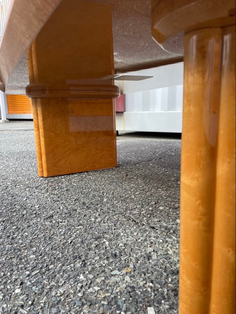 府中家具　メープル　バーズアイ　光沢のあるライトウッドテーブル　センターテーブル