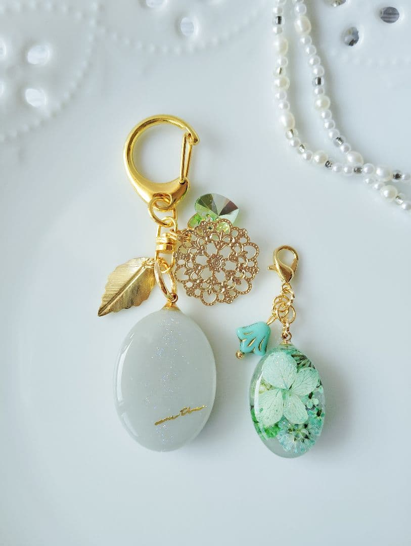 〈２点セット・くすみミント〉シマエナガのバッグチャーム＆ミニチャーム