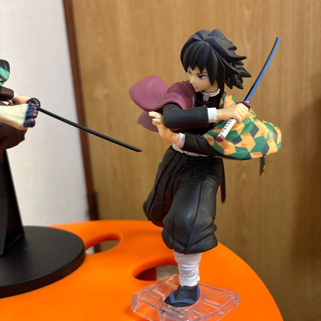 鬼滅の刃 フィギュア 3体セット 冨岡義勇と猗窩座と炭治郎 - メルカリ
