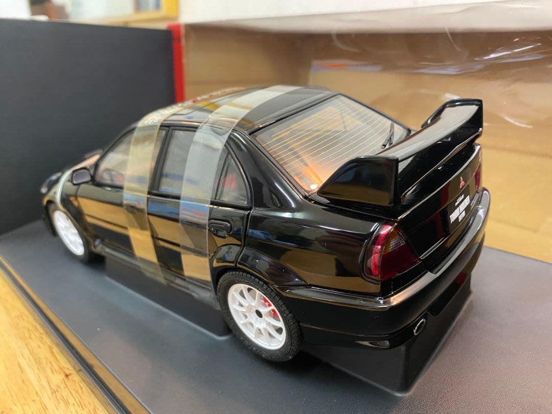 1/18 オートアート 三菱 ランサー エボリューション VI トミーマキネン