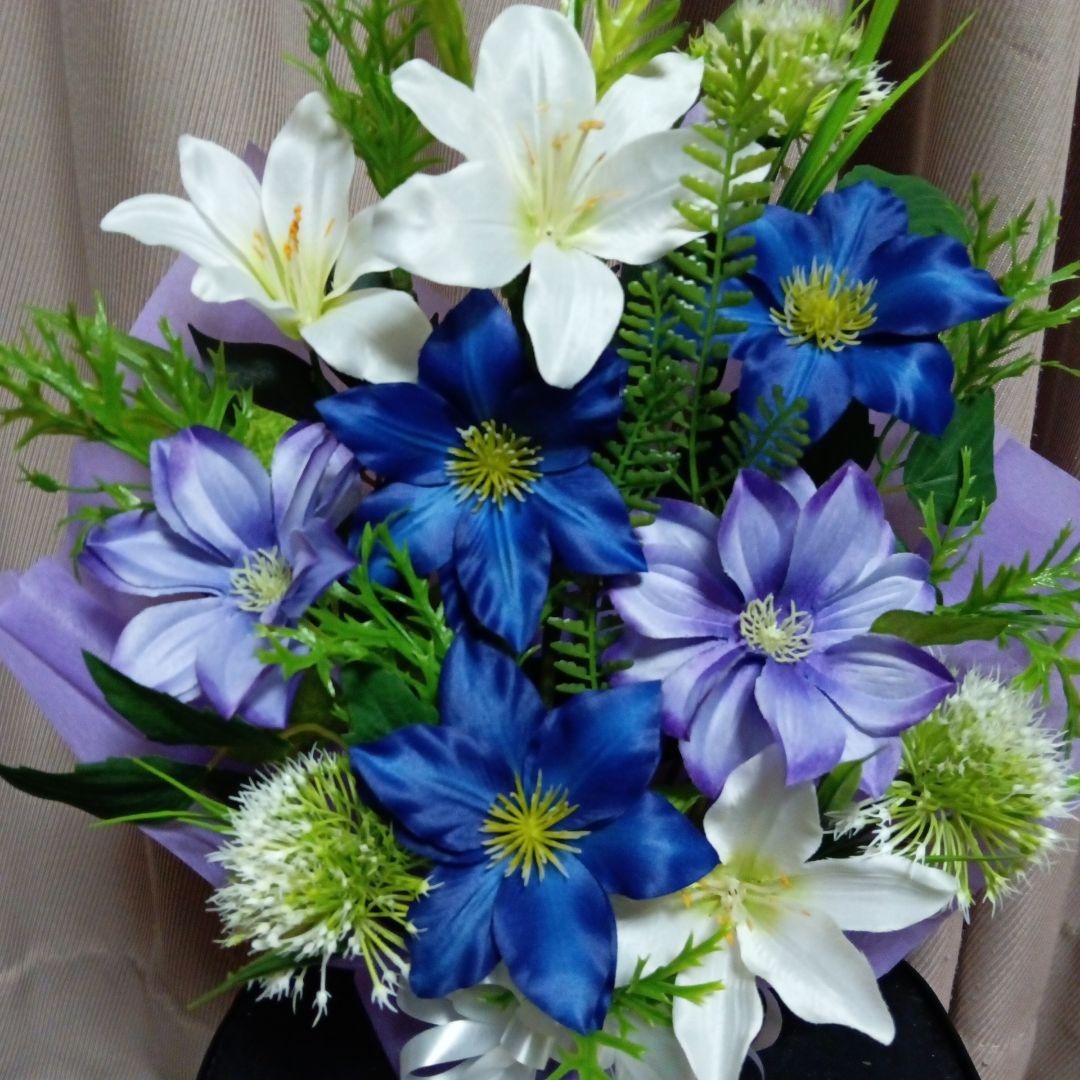 お供え花　仏花　クレマチスと百合アレンジ