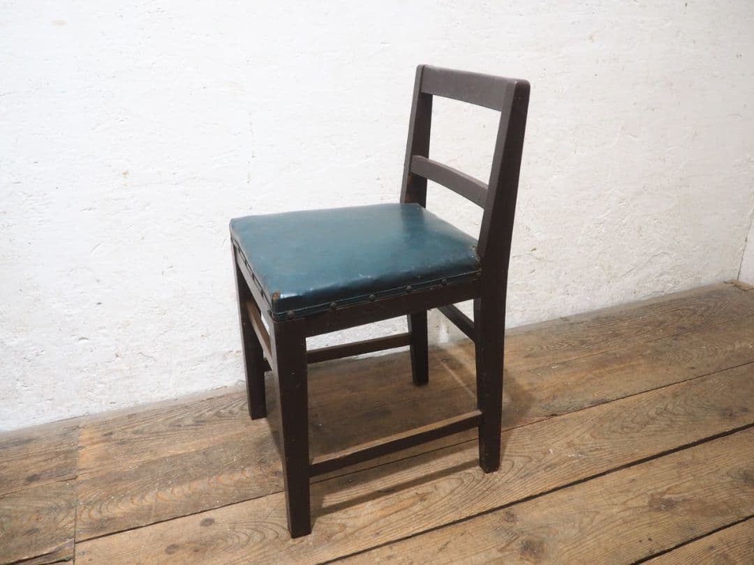 1277 レトロな古い木製チェア　椅子　イス　古家具　古道具　ヴィンテージ　学校