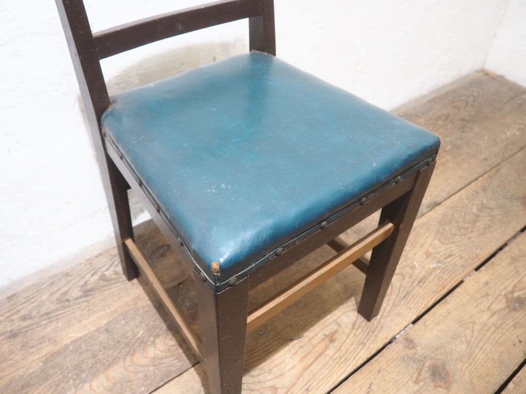1277 レトロな古い木製チェア　椅子　イス　古家具　古道具　ヴィンテージ　学校