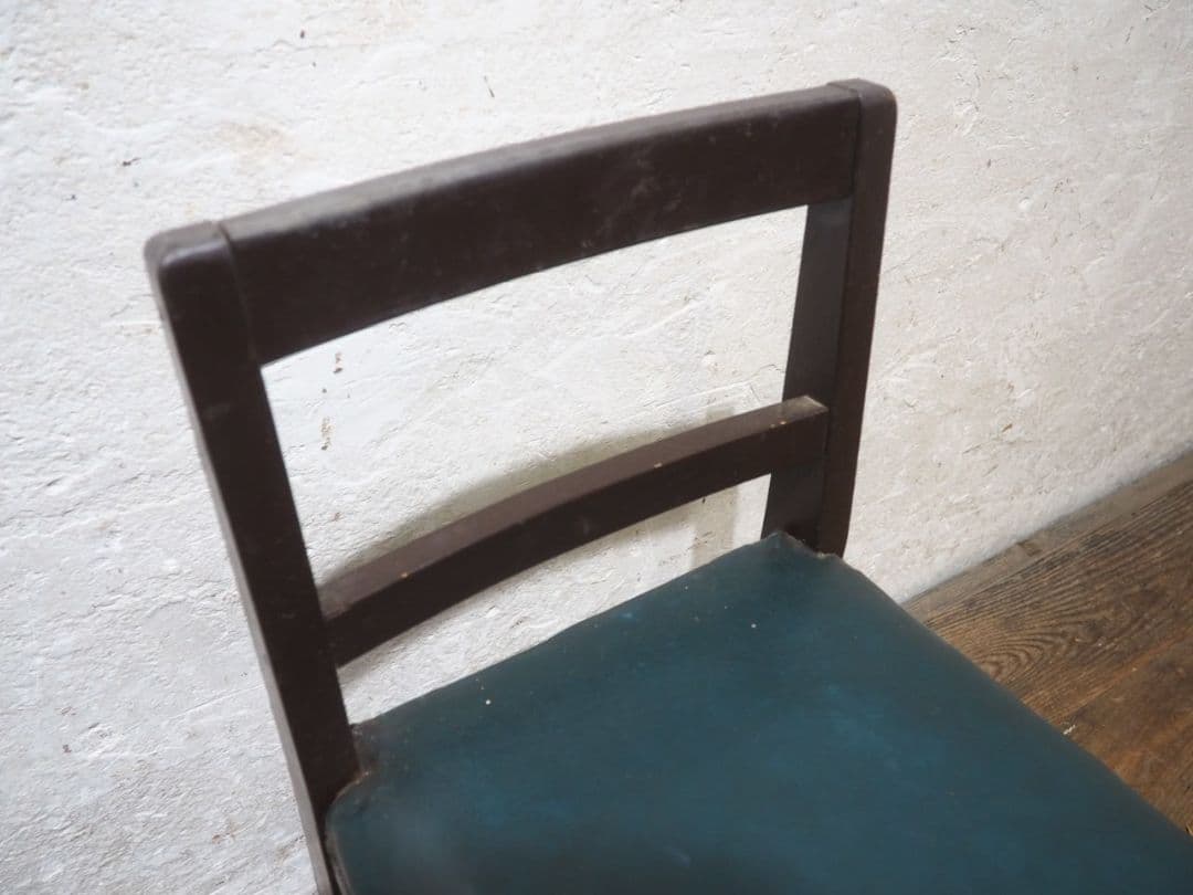 1277 レトロな古い木製チェア　椅子　イス　古家具　古道具　ヴィンテージ　学校