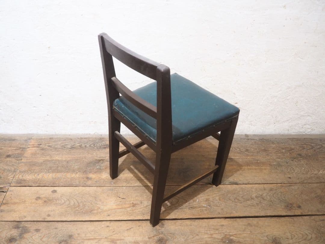 1277 レトロな古い木製チェア　椅子　イス　古家具　古道具　ヴィンテージ　学校