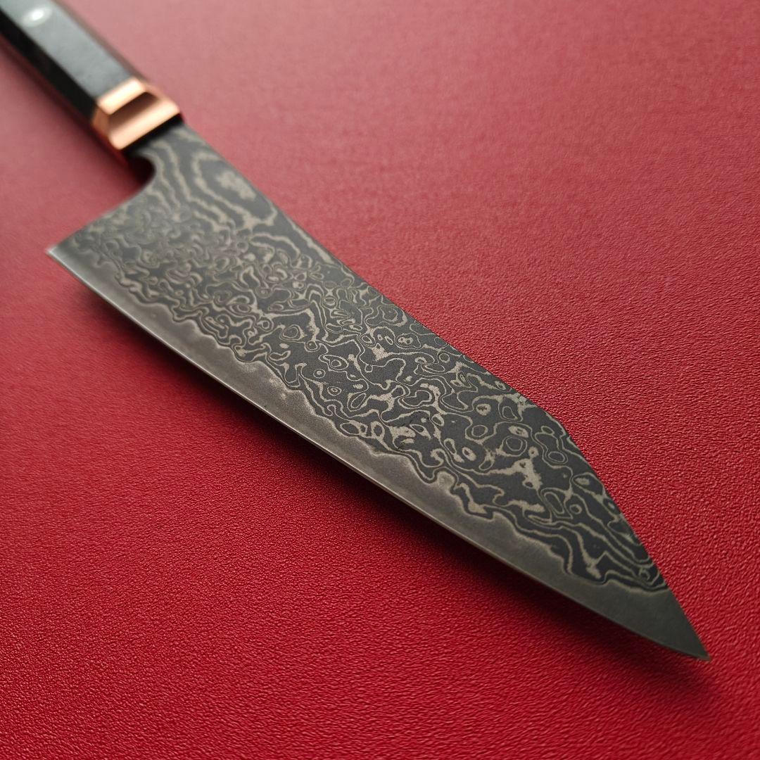 新品　切り付け牛刀 14cm　VG10黒染めダマスカス　カーボン八角柄