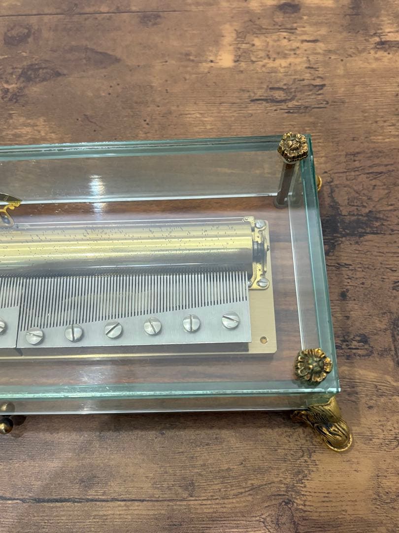 最高峰 REUGE ガラスオルゴール 144弁３曲演奏入り　リュージュ　共鳴台