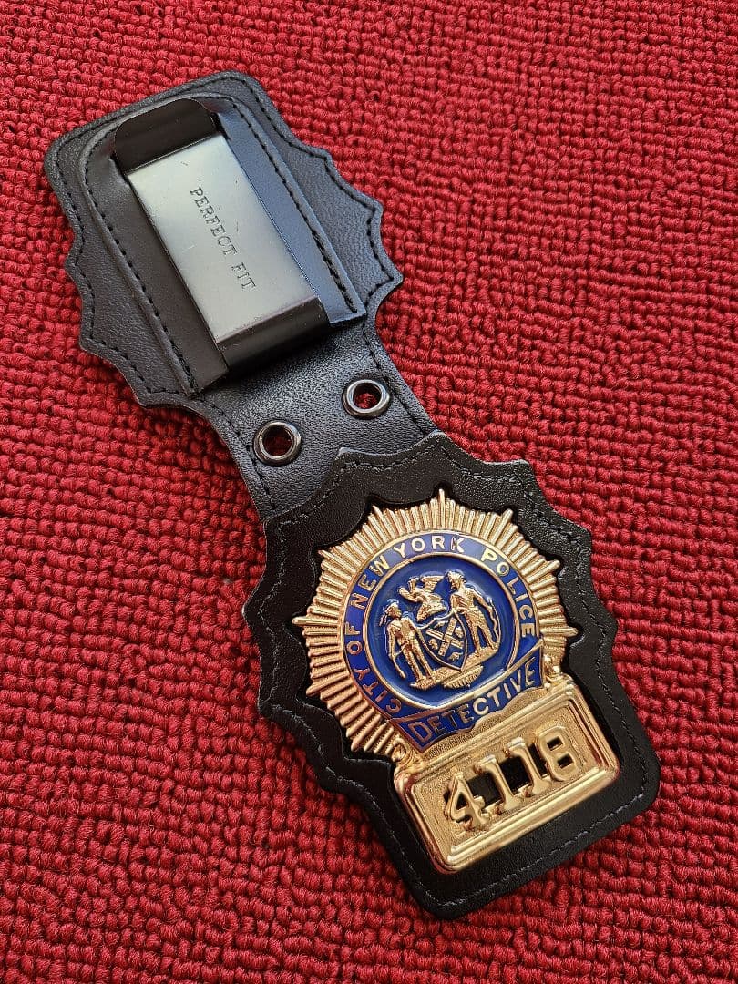 米国ポリスバッジ NYPD【ニューヨーク市警 DETECTIVE】PFホルダー付