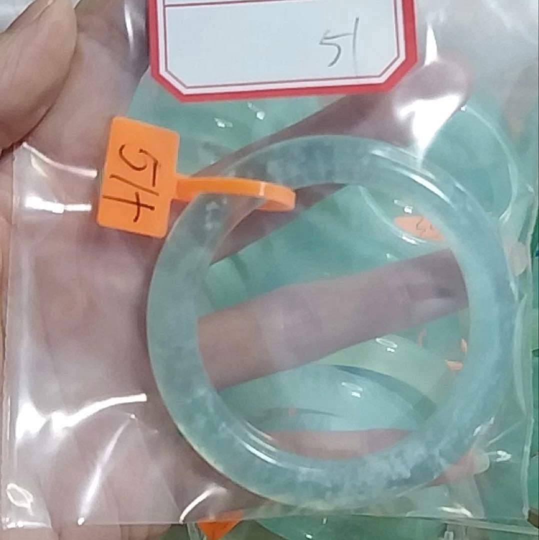 極上品 翡翠軟玉ネフライト 遼寧省岫岩县産中国四大名玉岫玉バングル腕輪岫玉天青凍