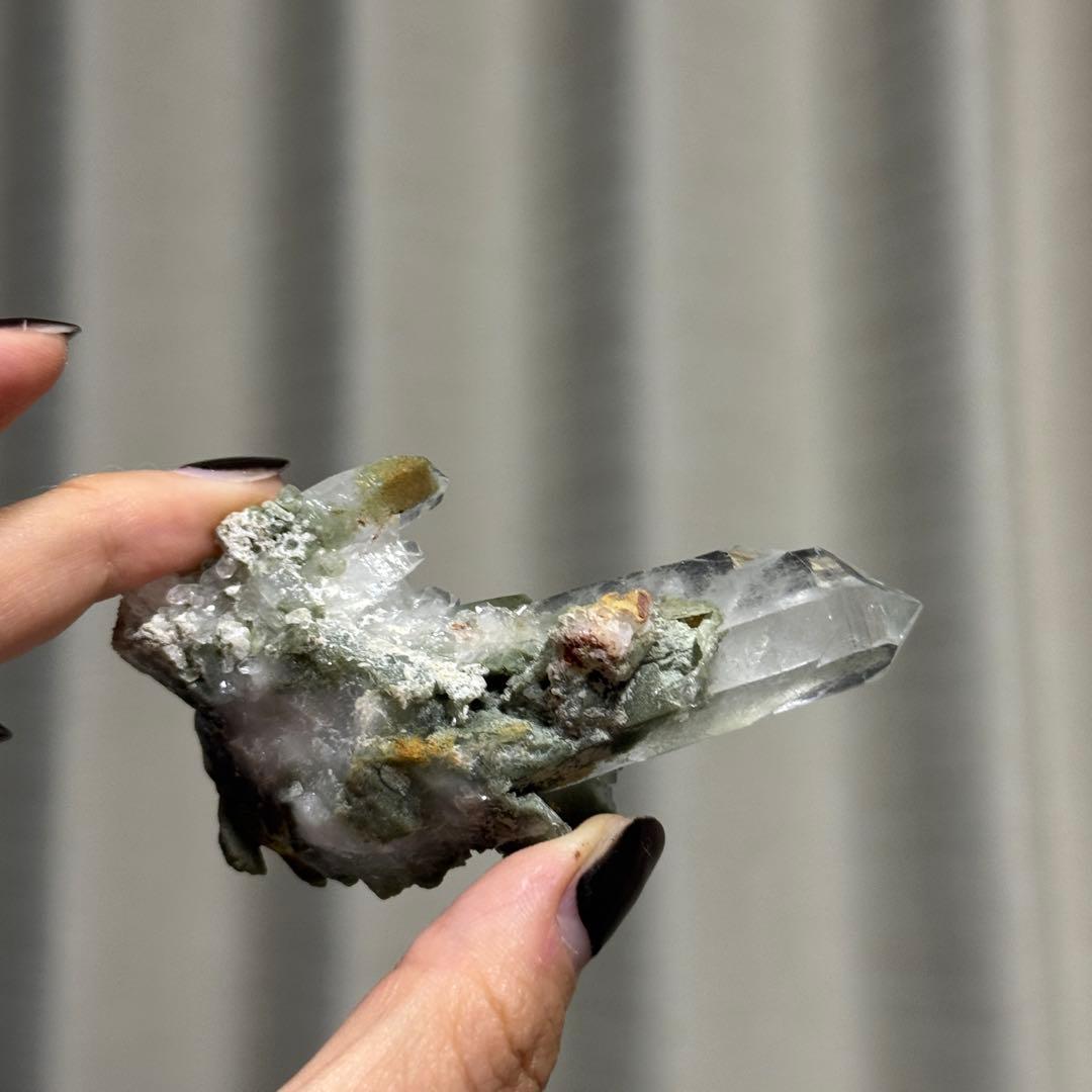 ヒマラヤ水晶　ガーデンクォーツ　原石　69.5g NO.173