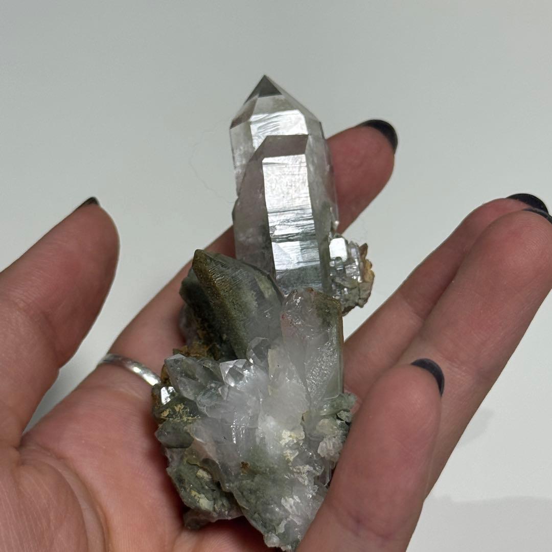 ヒマラヤ水晶　ガーデンクォーツ　原石　69.5g NO.173