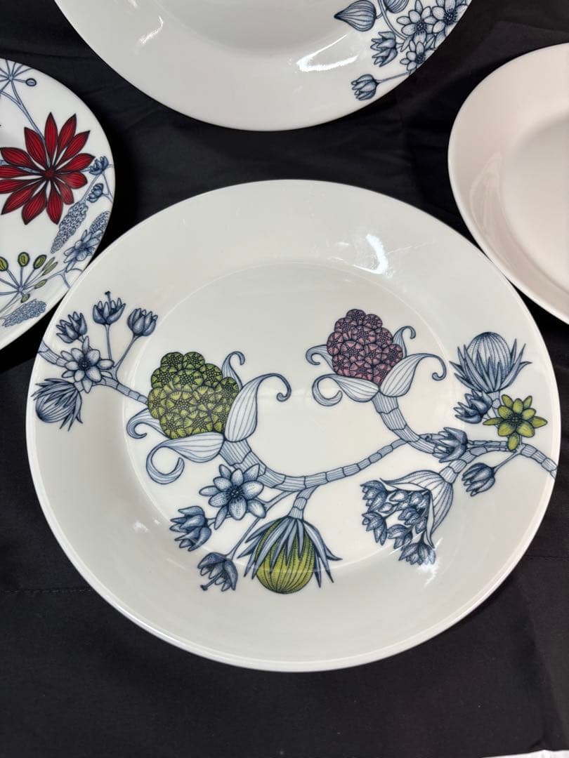 廃盤品　アラビア　四季　プレート　4枚セット 25.5cm バラ売り不可