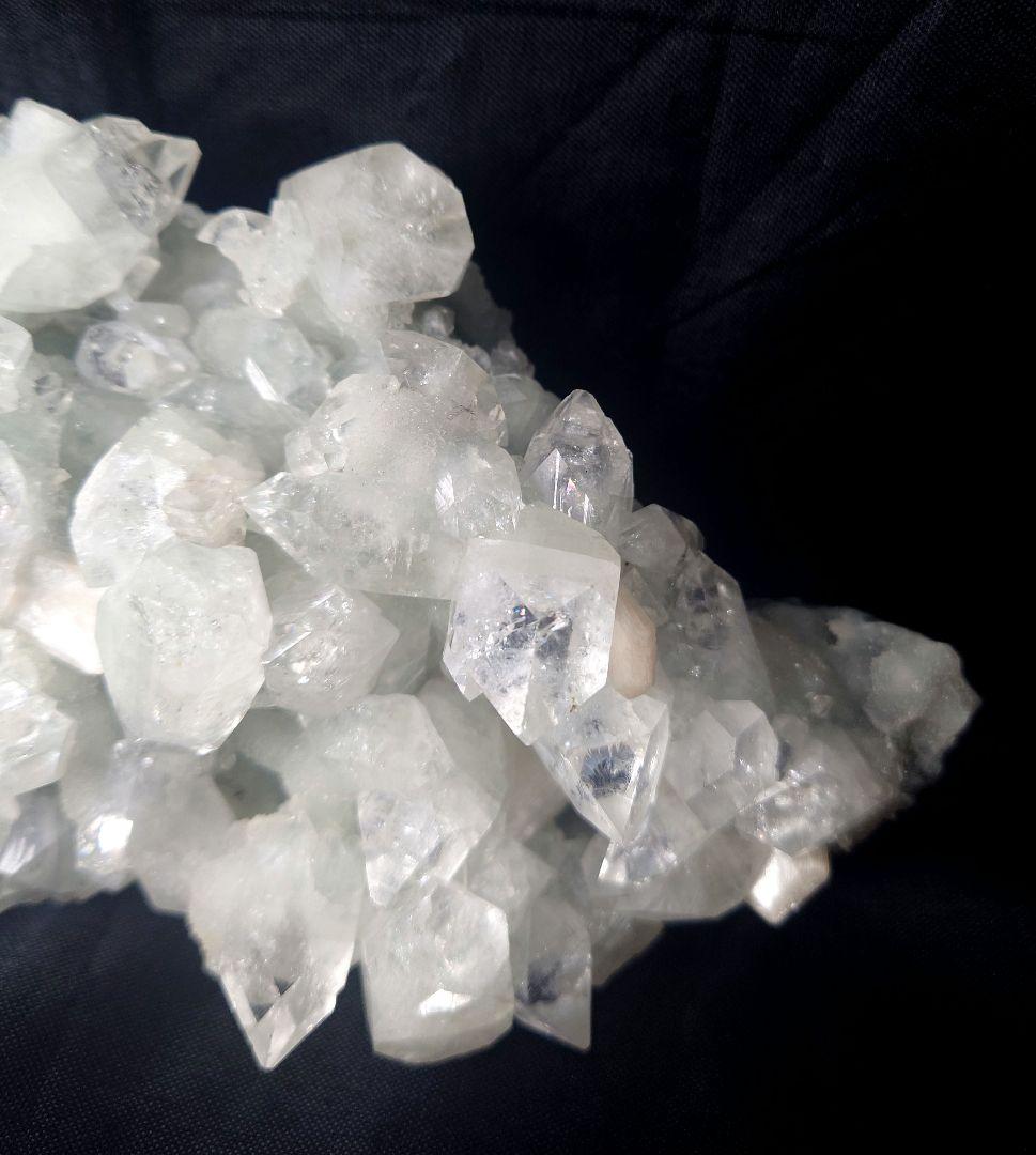 アポフィライトクラスター キラキラ 魚眼石