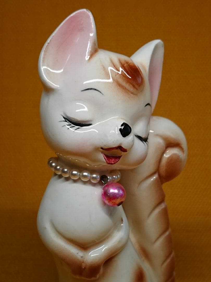 【美品】ネコ　リス　キツネ　陶器　置物　インテリア　工芸品　美術品　A1014