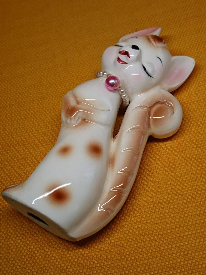 【美品】ネコ　リス　キツネ　陶器　置物　インテリア　工芸品　美術品　A1014