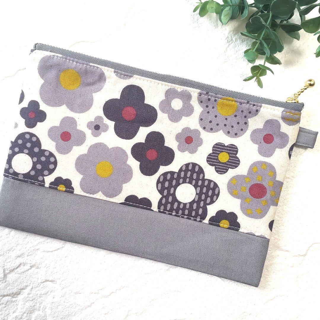 たい　フラットポーチ