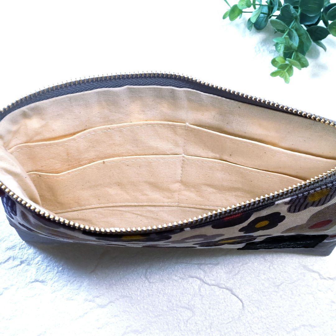 たい　フラットポーチ