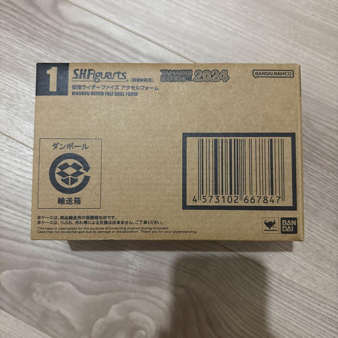 S.H.Figuarts （真骨彫製法） 仮面ライダーファイズ アクセルフォーム
