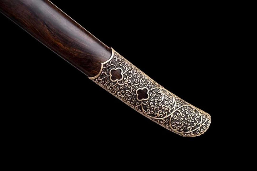 大馬繍春刀】古兵器 刀装具 日本刀 模造刀 居合刀 武士道 鑑賞用 美術