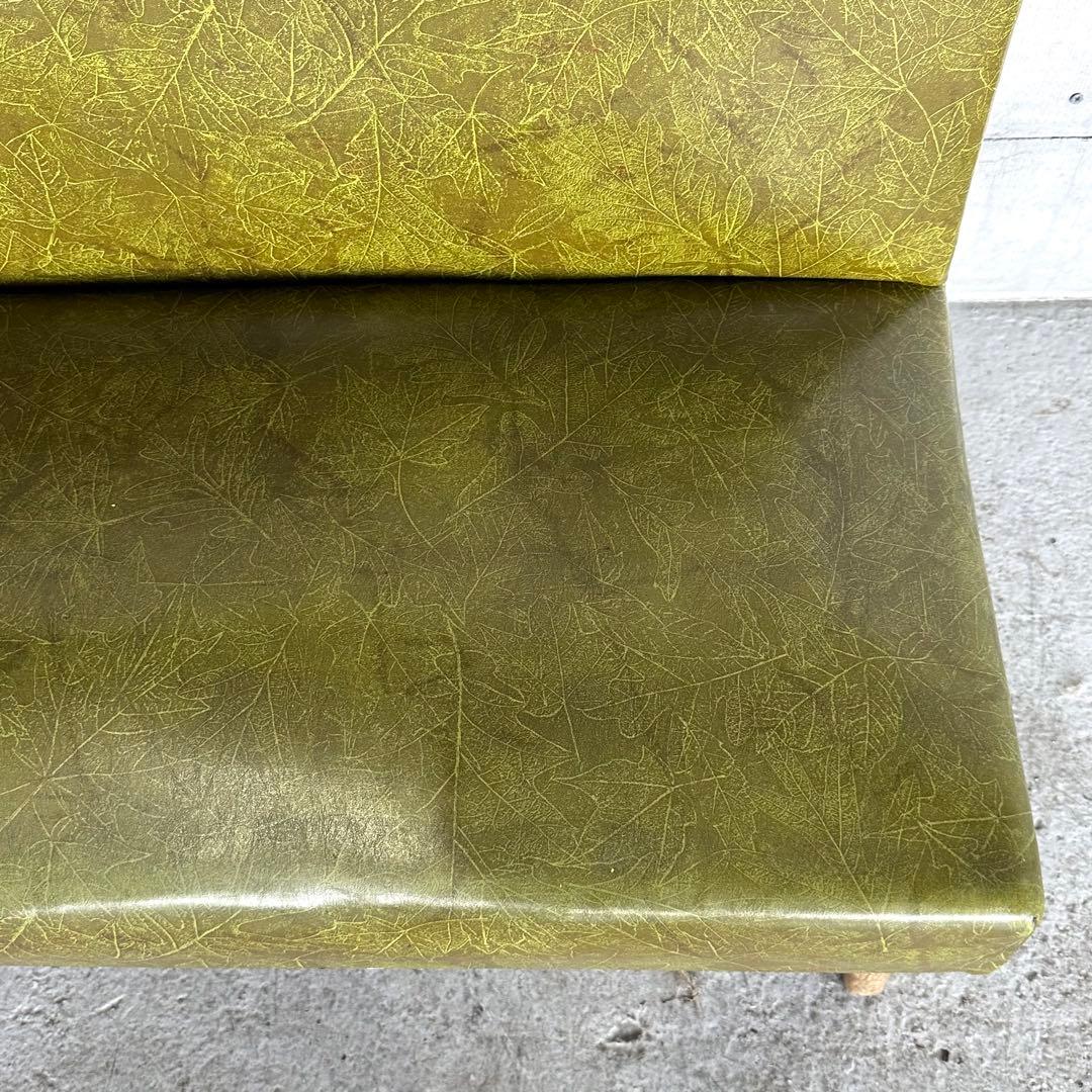 ✦1960-1970✦ 昭和レトロ 木製脚 ミッドセンチュリー ２人掛けソファー