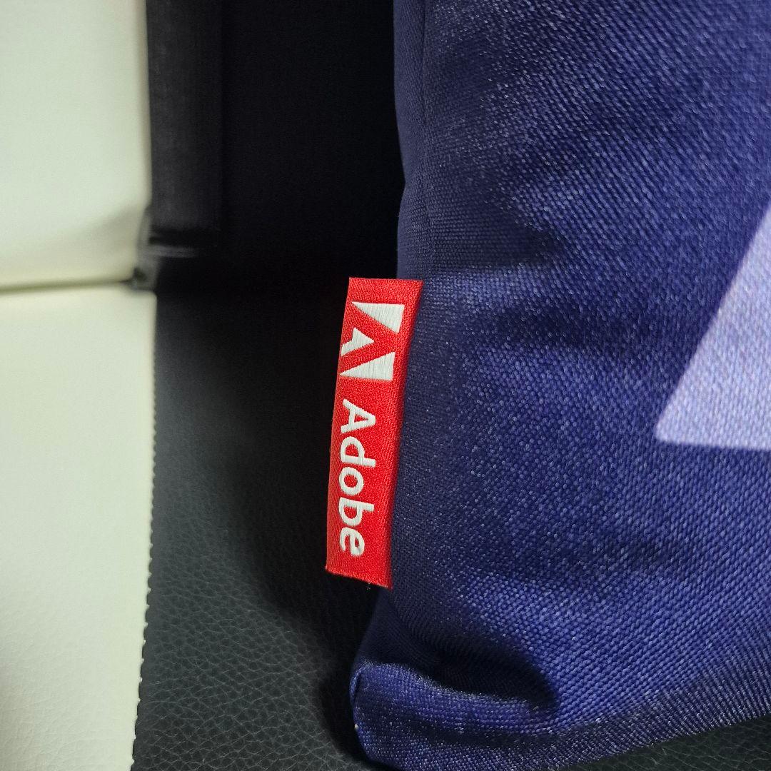 希少品】Adobe公式 AE & Pr クッション - メルカリ