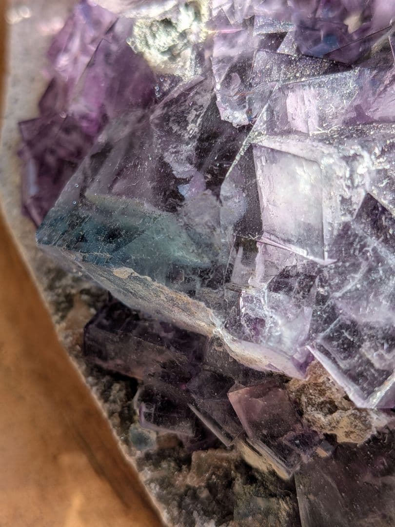 フローライトバイカラー　パイライト　カルサイト共生原石