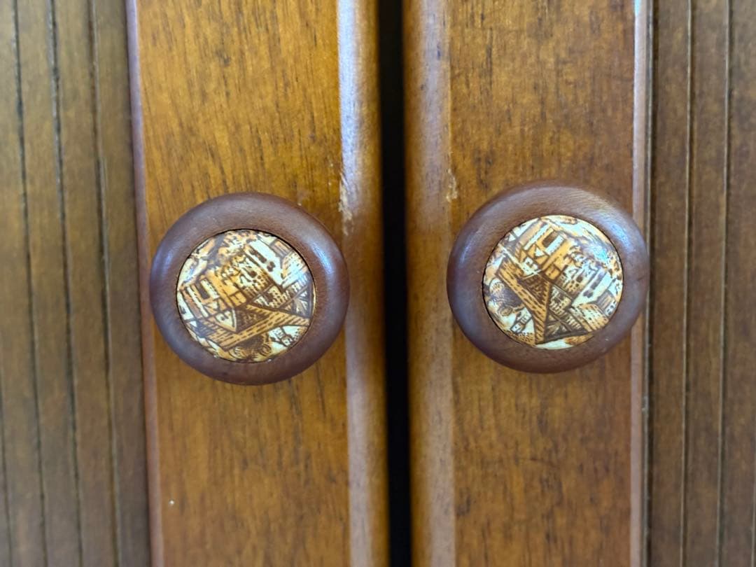 サイドボード　アケボノ家具　クラシック　観音開き　レトロ　リビング収納　IZ