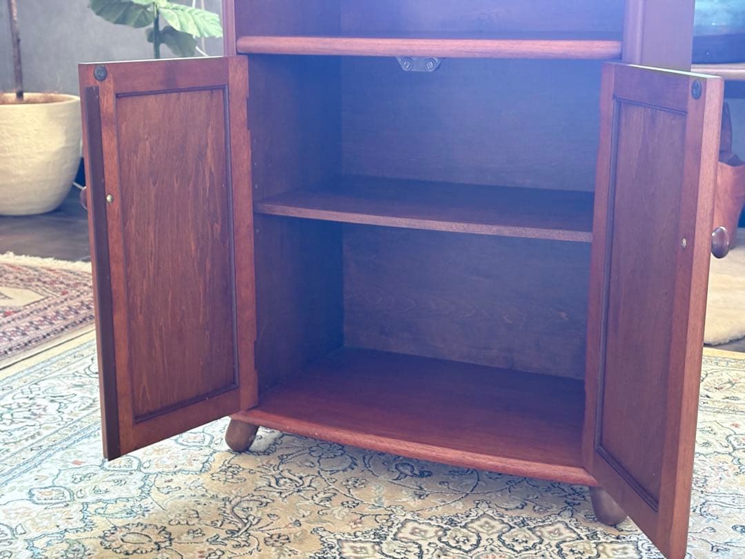 サイドボード　アケボノ家具　クラシック　観音開き　レトロ　リビング収納　IZ