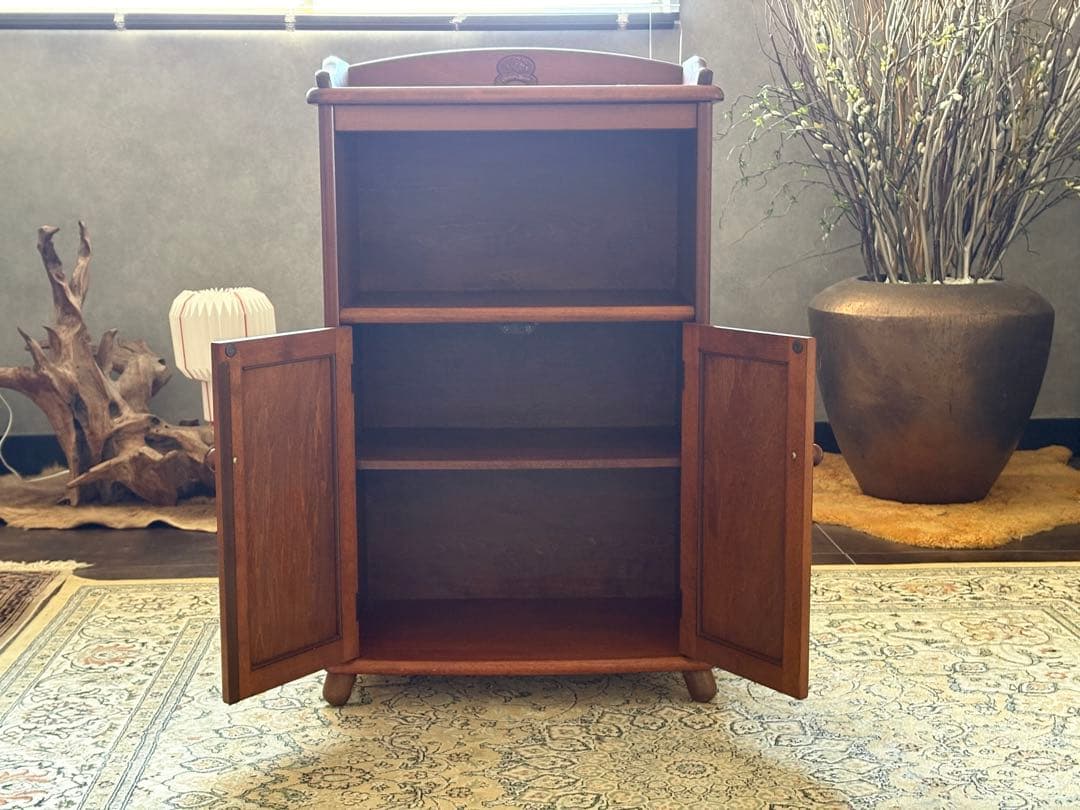 サイドボード　アケボノ家具　クラシック　観音開き　レトロ　リビング収納　IZ