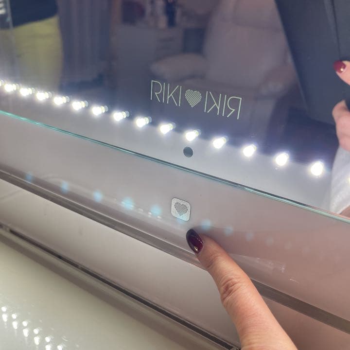 【新品ラスト一点】早い者勝ち✨プロドレッサー兼セルフィーミラー！