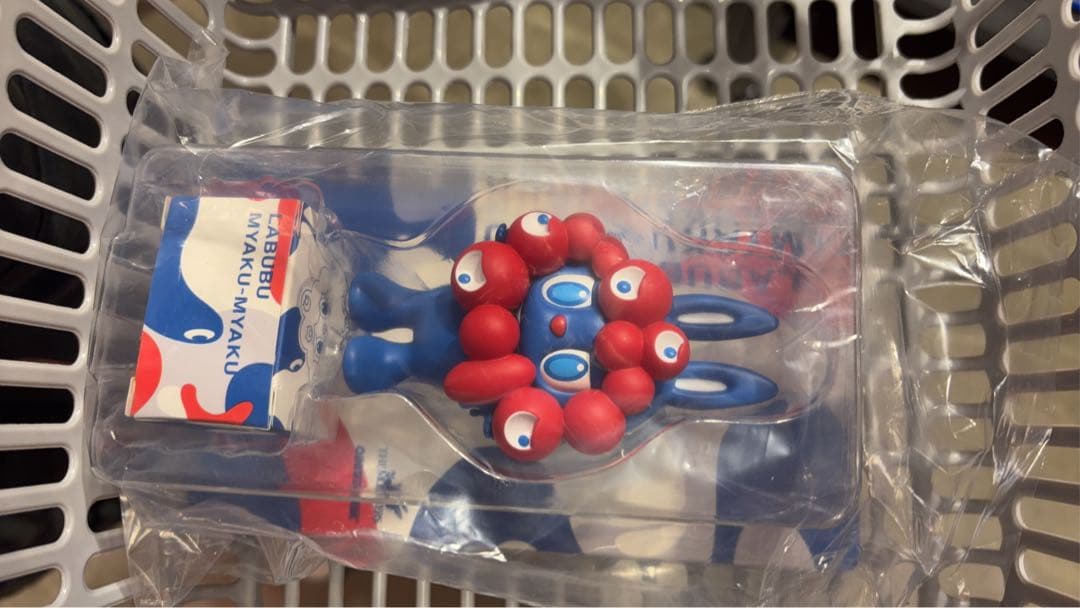 万博　ミャクミャク×ラブブ